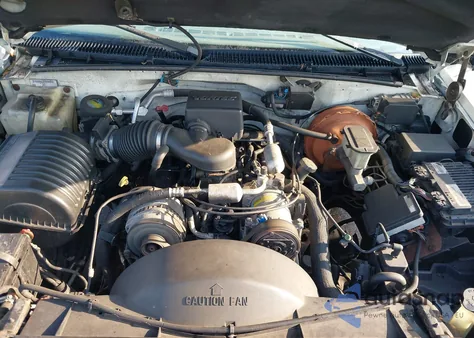 1999 Chevrolet Tahoe K1500 from USA, damaged, VIN 1GNEK13R3XJ499856